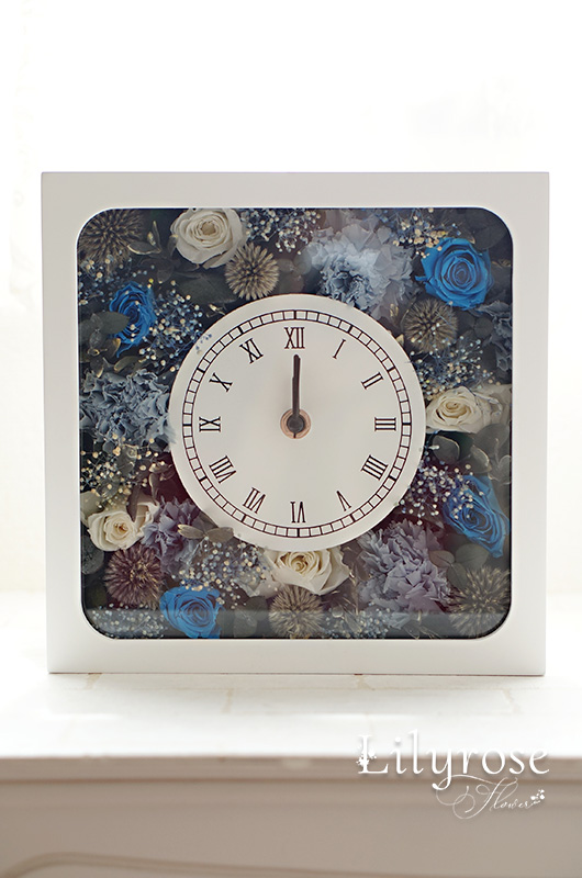 WD用とCD用それぞれのブーケを写真立てと花時計にアフター加工