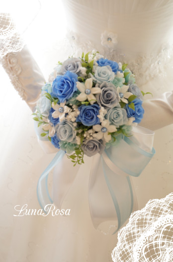 シンデレラのドレスに♡ブルーのバラとジャスミンのプリザーブドフラワーブーケ