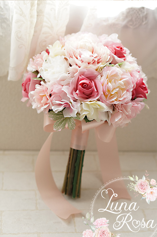 お母様の造花ブーケをリメイク♡ピンクのバラのクラッチブーケ＆花冠＆リストレット